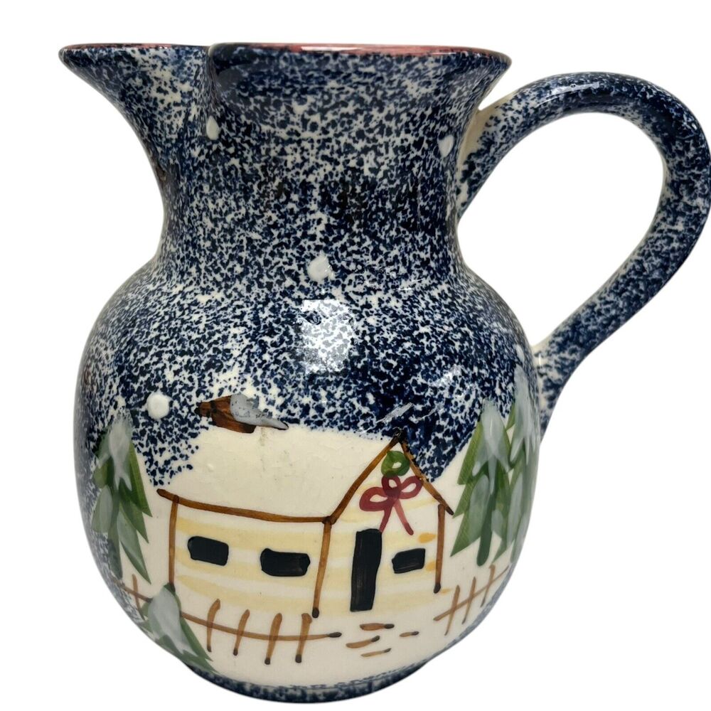 Vtg Blue Sponge Hand Painted Winter Cabin Scene Trees House Handled Pitcher Vase - Picture 5 of 7